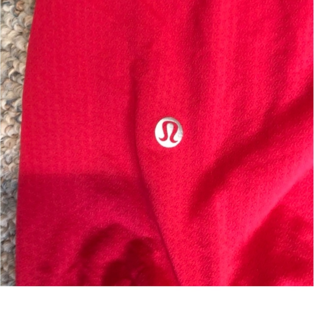 🌸 Lululemon Racerback Tank with Built-In Bra 🌸 - Picture 10 of 10